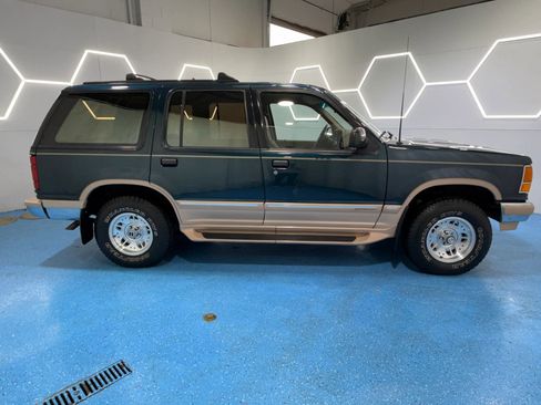 Used 1994 Ford Explorer 4WD 4-Door image 3