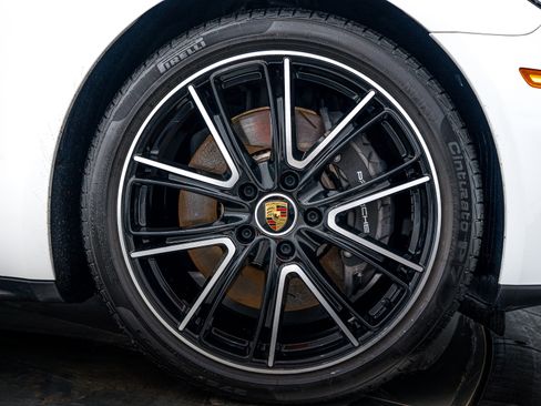 Certified 2022 Porsche Panamera 4 image 11