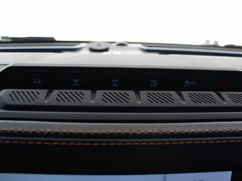 Used 2024 Ford Bronco Badlands image 17