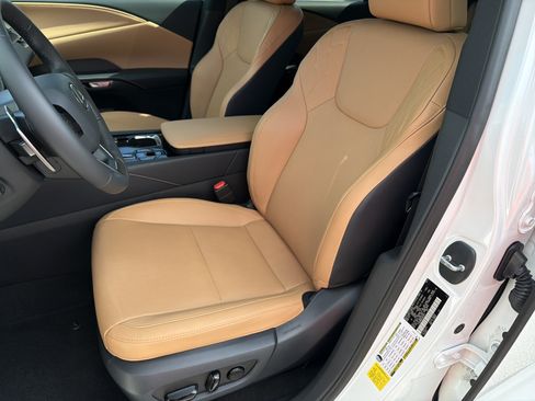 Used 2025 Lexus RX 350 FWD w/ Technology Package image 15