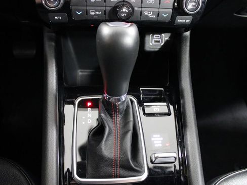 Used 2025 Jeep Compass Trailhawk AWD/4WD image 42