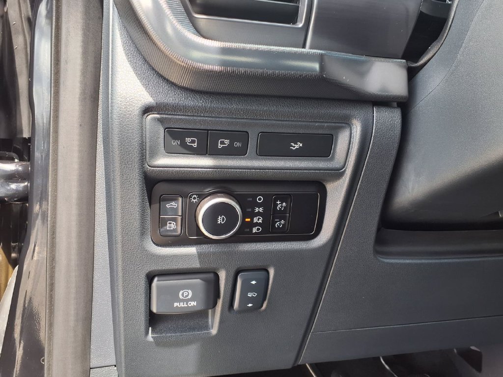 Used 2024 Ford F150 Lariat AWD/4WD image 27