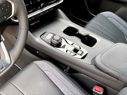 New 2026 Lexus RZ 450e AWD image 7