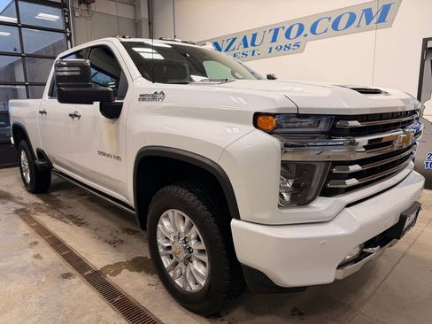 Used 2023 Chevrolet Silverado 3500 High Country image 2