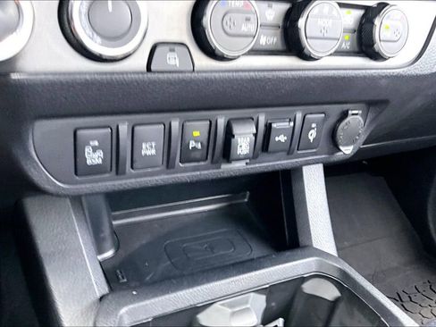 Used 2022 Toyota Tacoma TRD Pro AWD/4WD image 25
