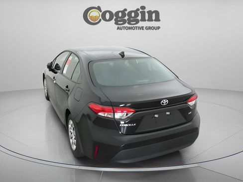 Used 2025 Toyota Corolla LE image 10