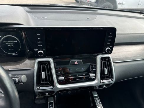 Used 2021 Kia Sorento SX Prestige image 29