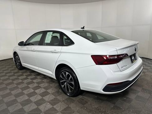 Used 2024 Volkswagen Jetta S image 5