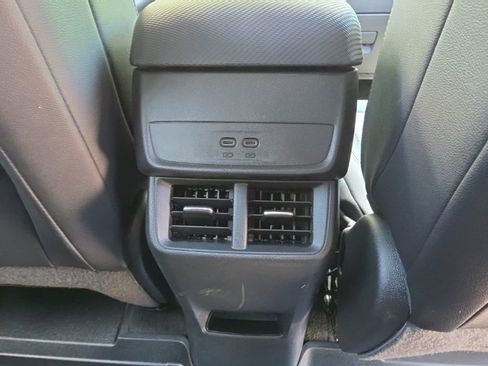 Certified 2026 Chevrolet Equinox LT w/ Convenience Package II FWD image 30