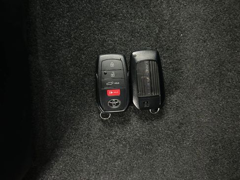 Used 2025 Toyota Land Cruiser PREMIUM image 33