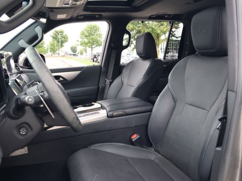 Used 2023 Lexus LX 600 F Sport w/ Accessory Package (Z1) AWD/4WD image 33