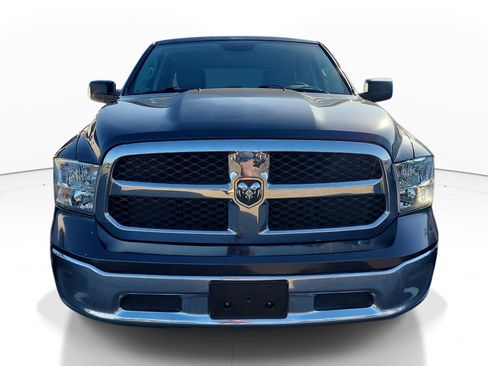 Used 2020 RAM 1500 Classic SLT AWD/4WD image 2