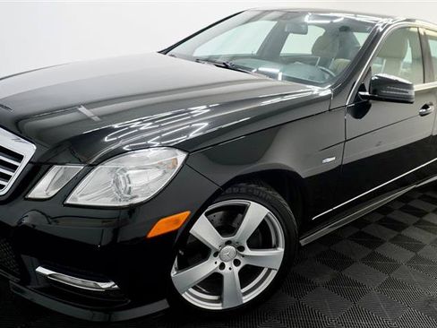 Used 2012 Mercedes-Benz E 350 4MATIC Sedan image 2