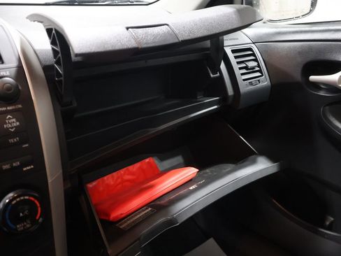 Used 2009 Toyota Corolla S image 28