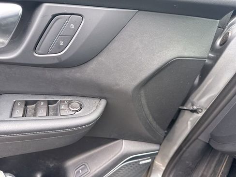 Used 2025 Buick Enclave Preferred FWD image 17