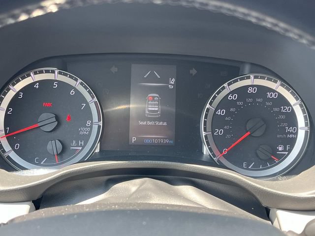 Used 2022 Toyota Highlander LE AWD/4WD image 42