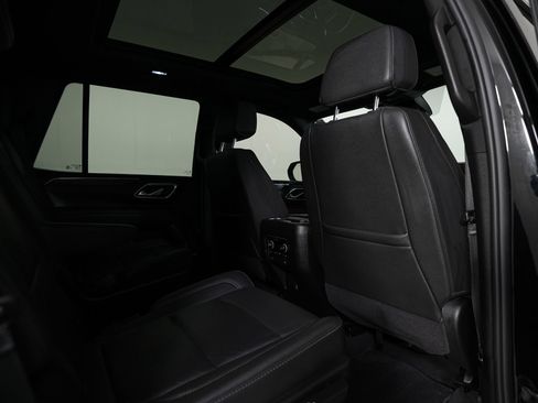 Used 2024 Chevrolet Tahoe Z71 w/ Luxury Package AWD/4WD image 9
