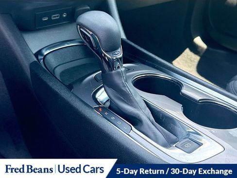Used 2024 Chevrolet Malibu LT FWD image 19