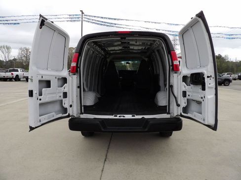 Used 2023 Chevrolet Express 2500 1500 Cargo w/ Driver Convenience Package image 31