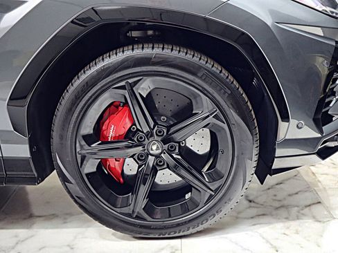 Used 2020 Lamborghini Urus image 53