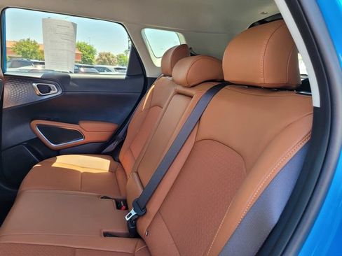 Certified 2025 Kia Soul EX FWD image 15
