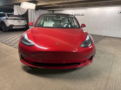 Used 2023 Tesla Model 3 Performance image 2