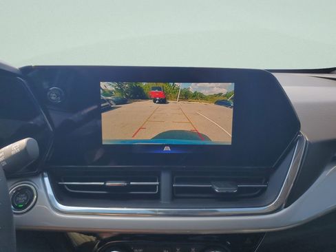 Used 2026 Chevrolet Trax LT w/ Driver Confidence Package image 17