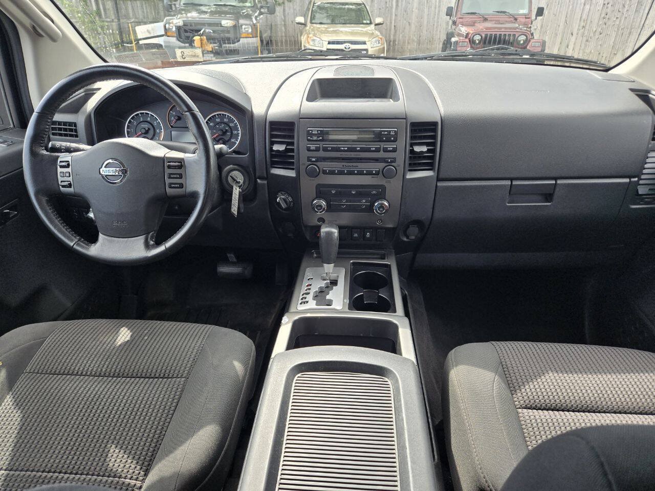Used 2012 Nissan Titan SV w/ SV Premium Utility Pkg AWD/4WD image 26