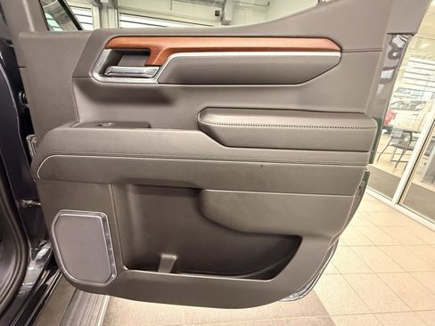Used 2022 GMC Sierra 1500 Denali image 40