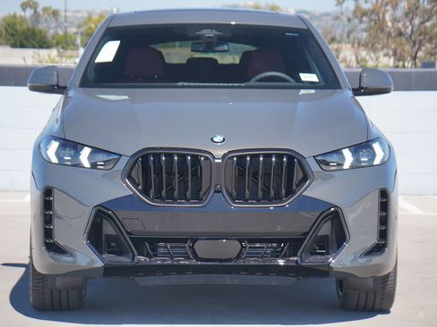 New 2026 BMW X6 xDrive40i w/ Climate Comfort Package image 2