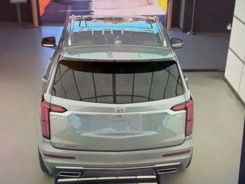 Used 2023 Cadillac XT6 Premium Luxury AWD/4WD image 10