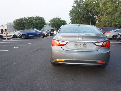 Used 2012 Hyundai Sonata GLS w/ Popular Equipment Pkg FWD image 4