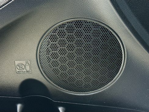 Used 2016 Kia Forte SX image 21