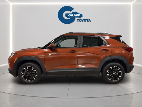 Used 2021 Chevrolet TrailBlazer LT w/ Convenience Package AWD/4WD image 3