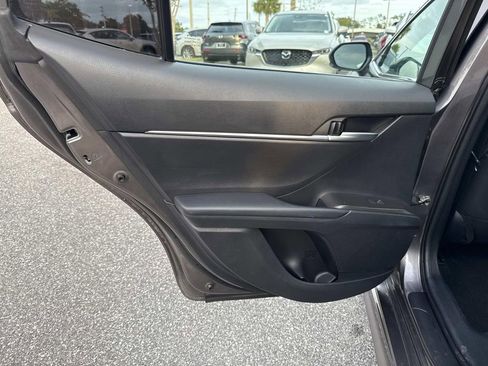 Used 2024 Toyota Camry SE image 13