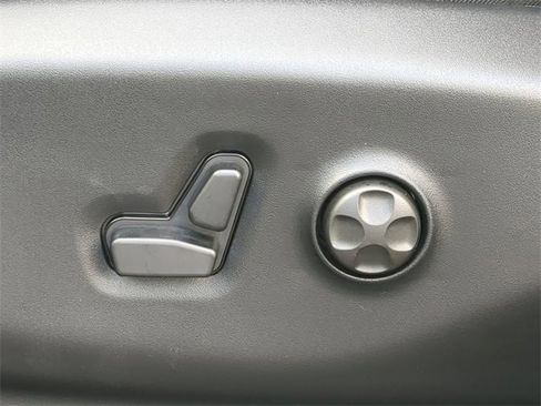 New 2026 Chrysler Pacifica Limited w/ S Appearance Package image 24