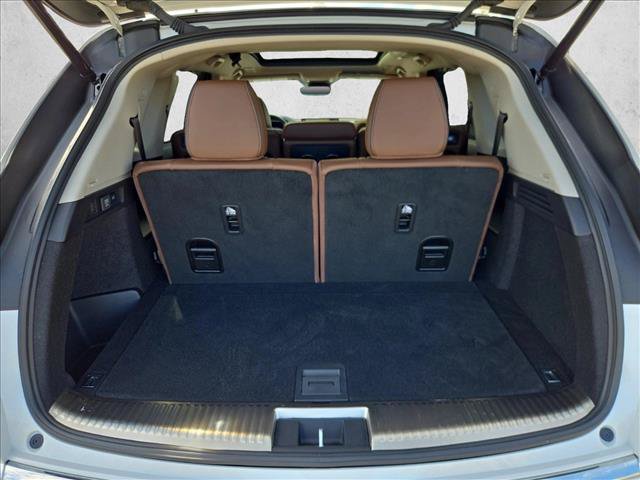 Certified 2026 Acura MDX w/ Advance Package AWD/4WD image 6