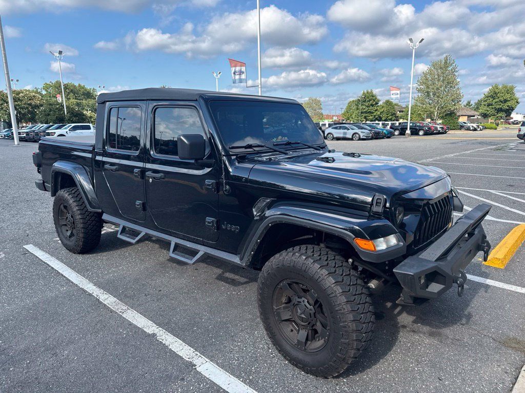 Used 2022 Jeep Gladiator Sport AWD/4WD image 2
