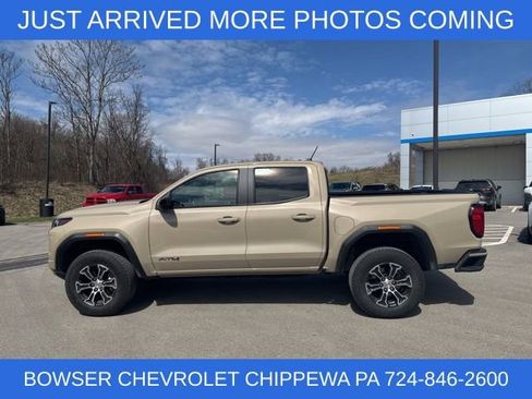 Used 2024 GMC Canyon AT4 image 4