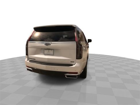 Certified 2022 Cadillac Escalade Premium Luxury image 12