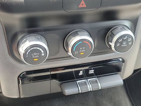 Used 2022 RAM 1500 Big Horn RWD image 36