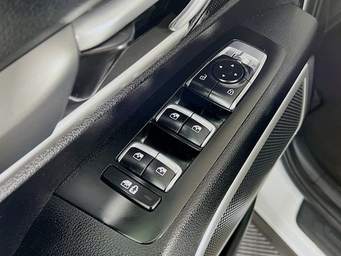 Used 2020 Kia Telluride LX AWD/4WD image 18