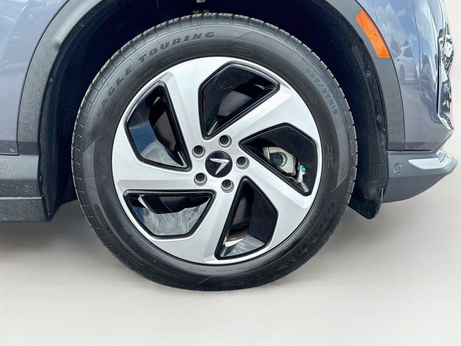 Used 2025 VinFast VF 8 Eco AWD/4WD image 36