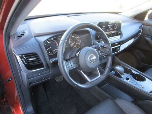 Used 2023 Nissan Rogue SL w/ SL Premium Package image 21