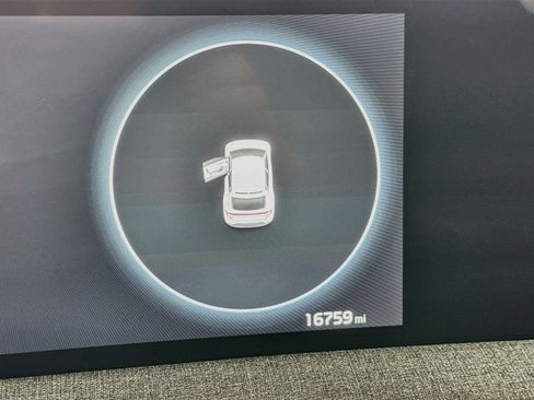 Used 2023 Kia EV6 Wind w/ Wind Technology Package AWD/4WD image 17