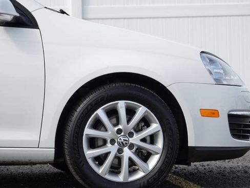 Used 2010 Volkswagen Jetta Limited Edition FWD image 30