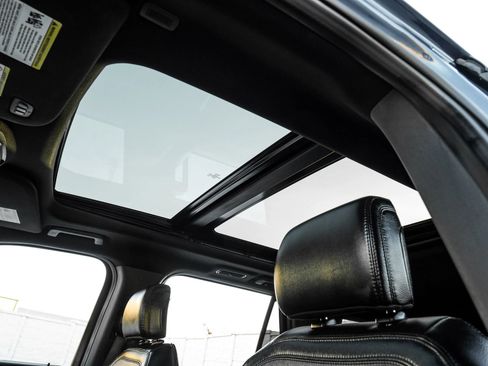 Used 2019 Ford Expedition Limited AWD/4WD image 5