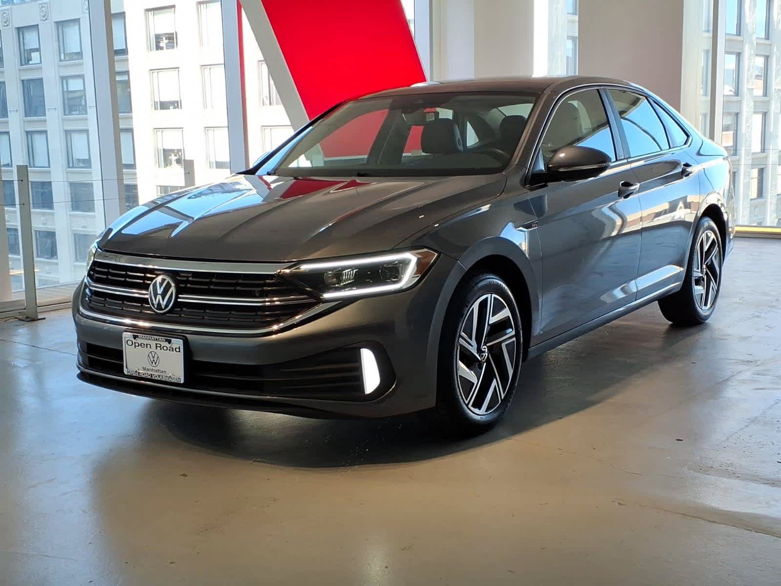 Used 2023 Volkswagen Jetta SEL FWD image 1