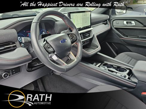 Used 2025 Ford Explorer ST-Line AWD/4WD image 11
