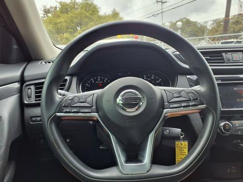 Used 2018 Nissan Rogue S AWD/4WD image 22